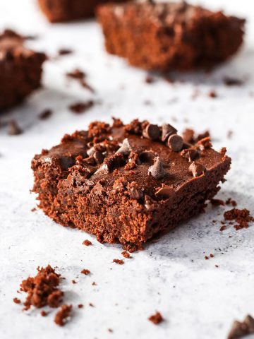 a thick fudgy brownie that is dairy free with chocolate chips